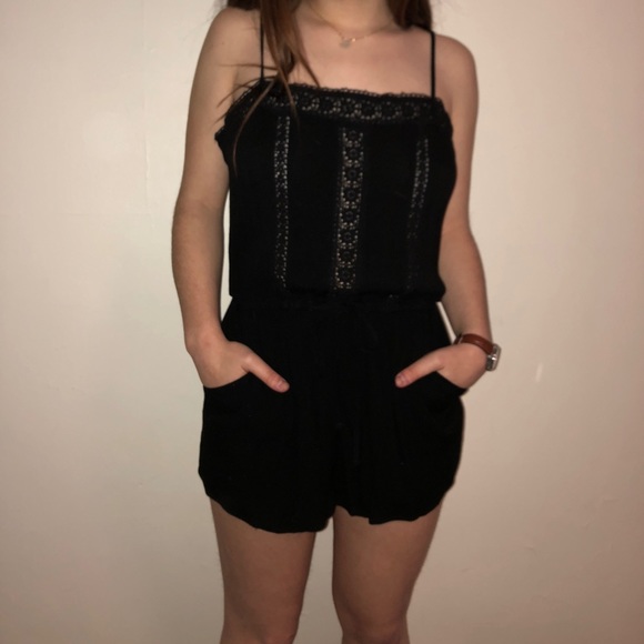 Black lace romper - Picture 1 of 5